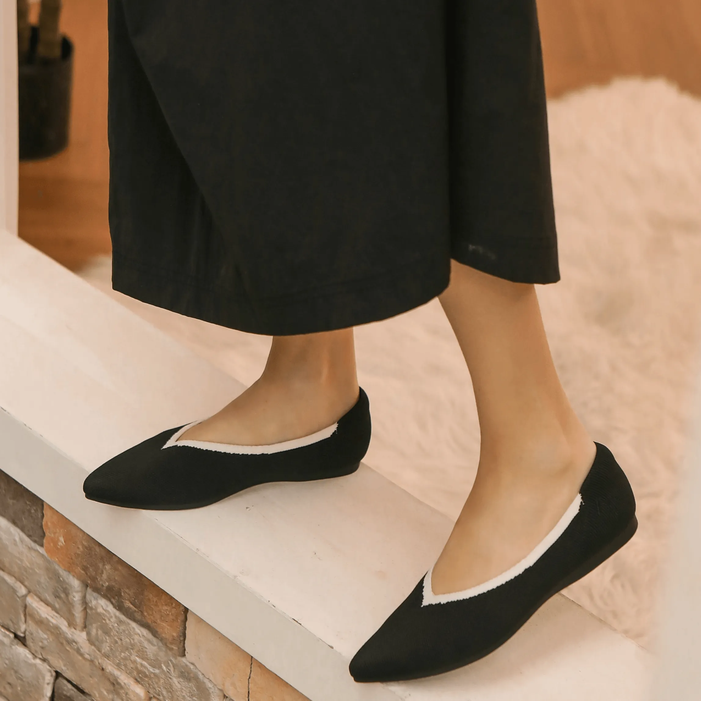 Charlotte Curved Pointed Toe Flats