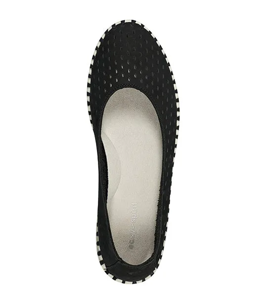 Darla Flats Black