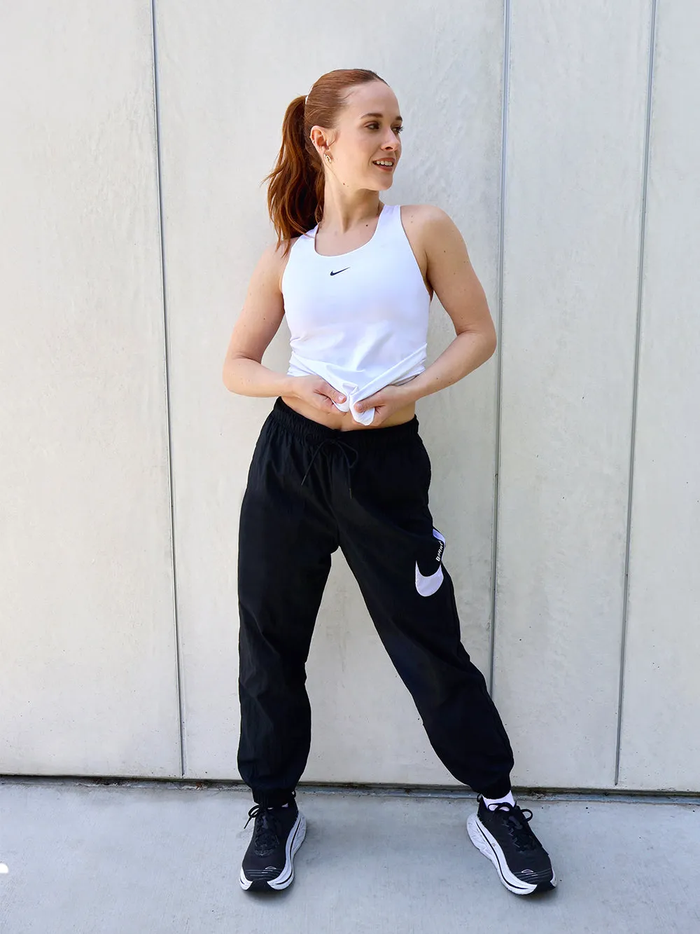 NIKE BLK WHITE WOVEN JOGGER