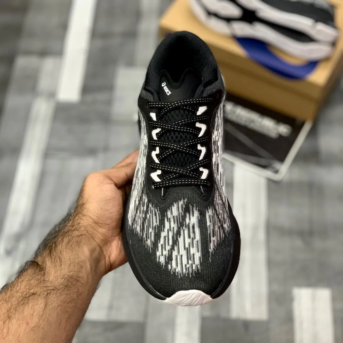 Novablastt 3 “Black White” Premium Batch