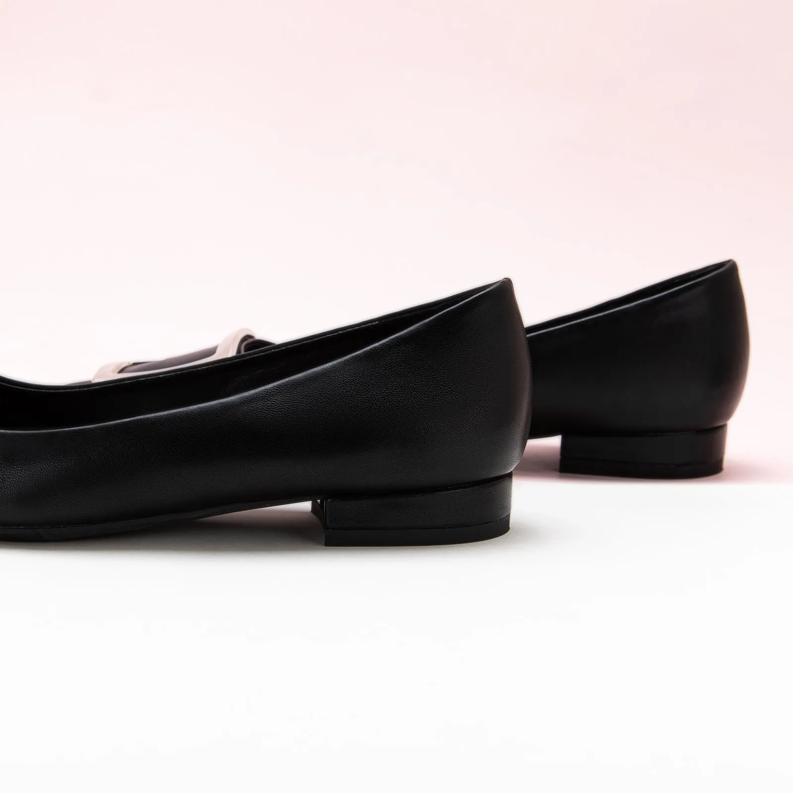 Trapezoidal Buckle Flats (Aida) Black