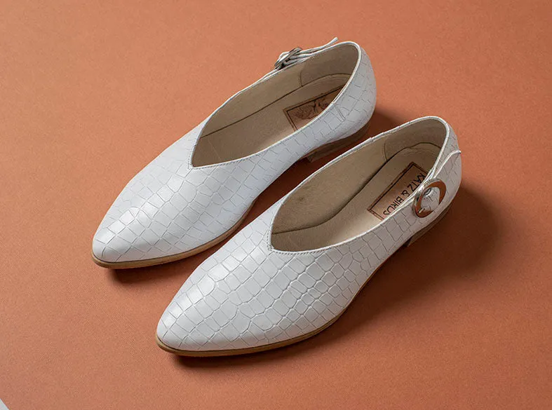 V- cut Flat White Shoe