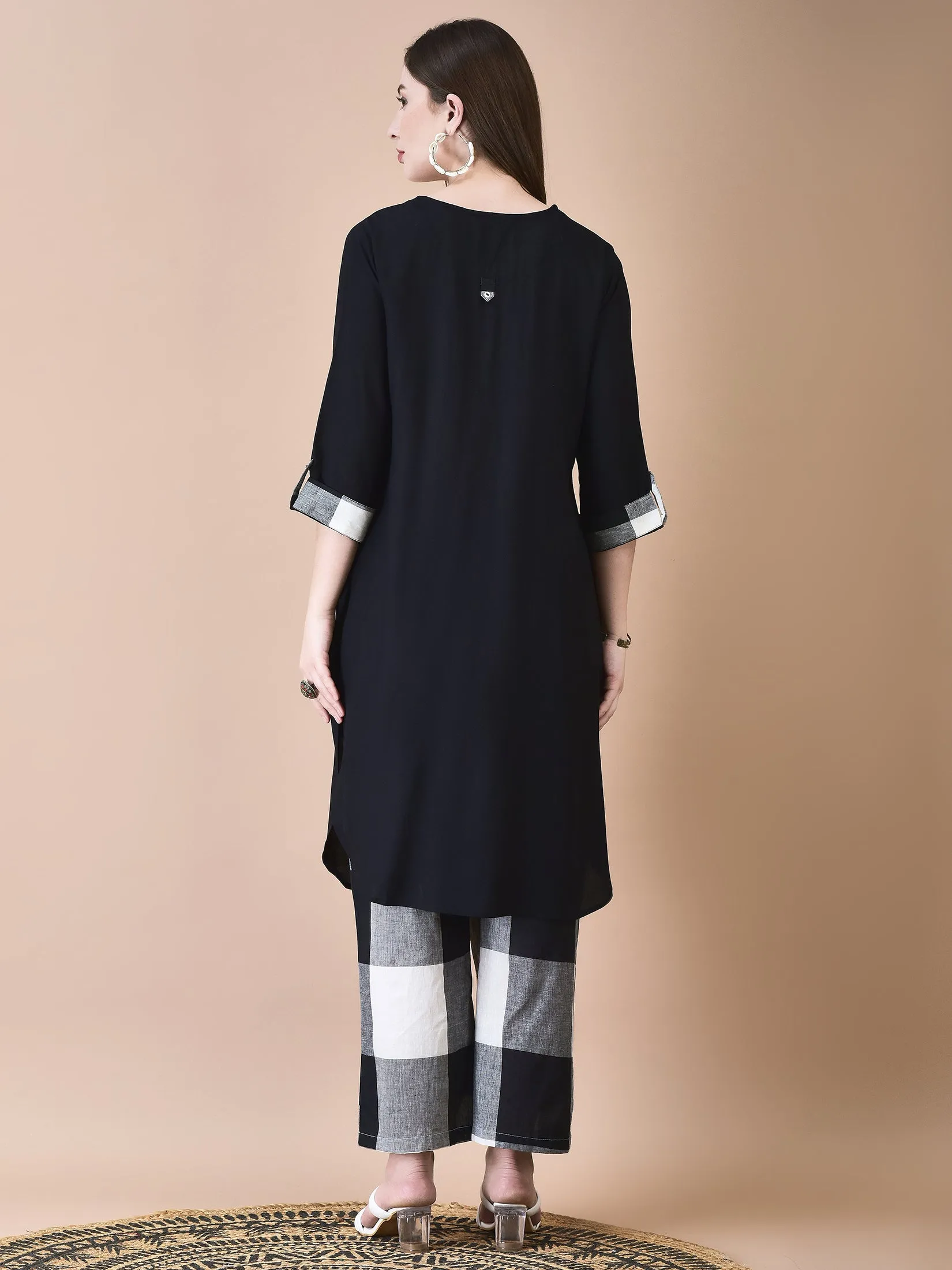 Women Liva (Rayon) Black Solid Kurta With Cotton Comfort Pant