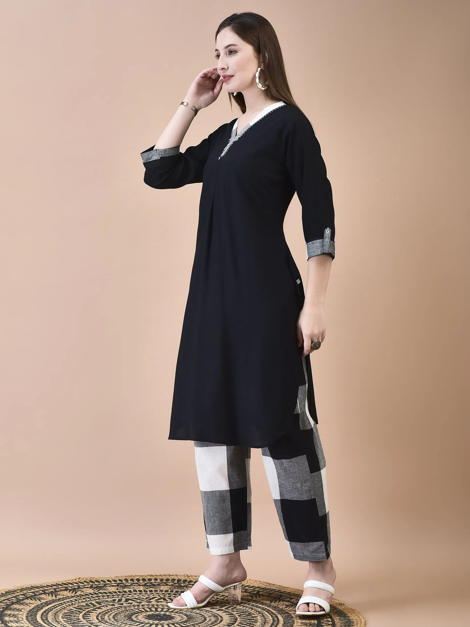 Women Liva (Rayon) Black Solid Kurta With Cotton Comfort Pant